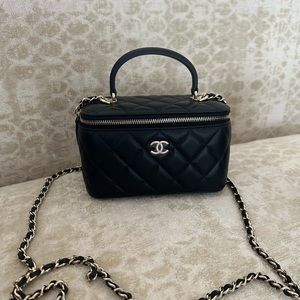 Chanel Vanity Case with Chain Quilted Top Handle Lambskin Black. BRAND NEW WT